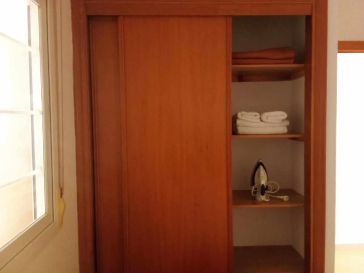 Apartamento De 1 Dormitorio En Calle Vela 贝纳尔马德纳 公寓