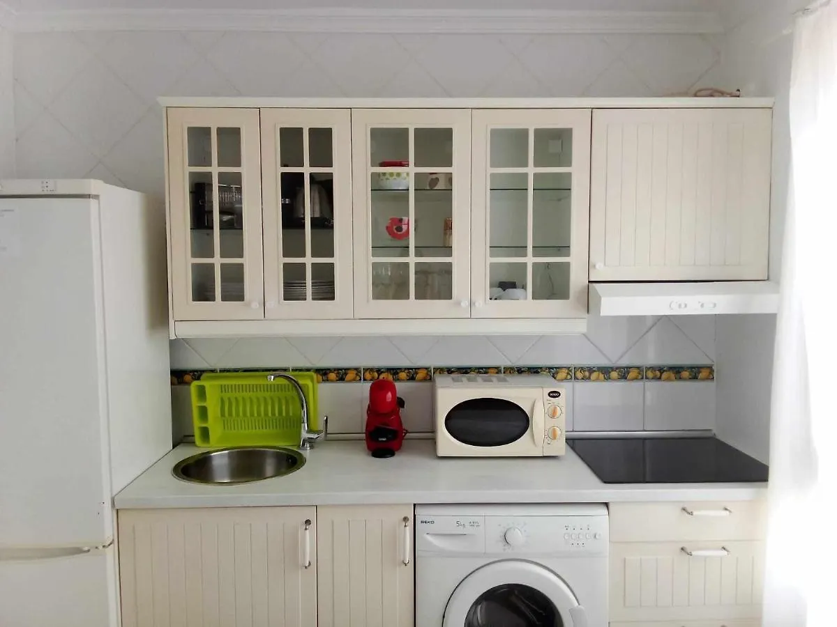Apartamento De 1 Dormitorio En Calle Vela 贝纳尔马德纳