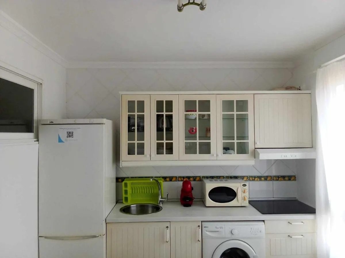 Apartamento De 1 Dormitorio En Calle Vela 贝纳尔马德纳 公寓