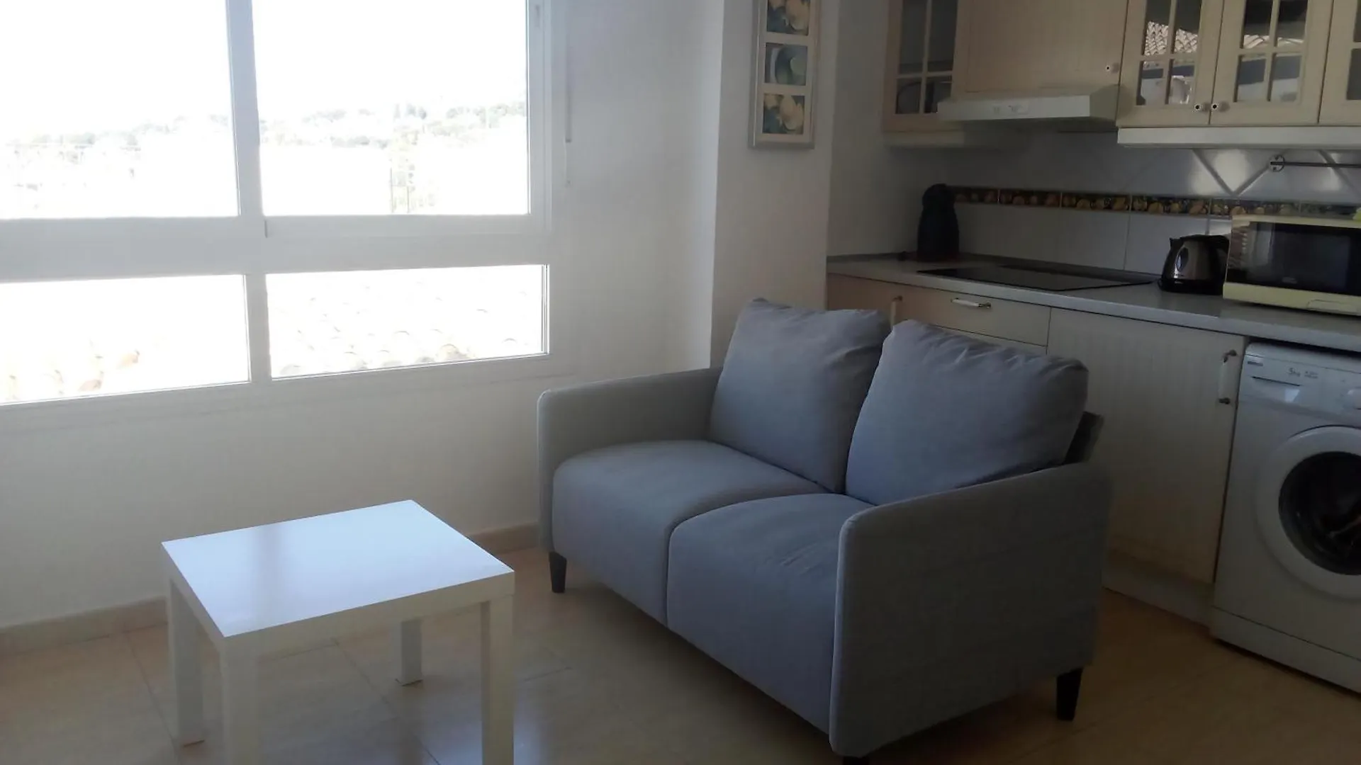 Apartamento De 1 Dormitorio En Calle Vela 贝纳尔马德纳 0*,  西班牙